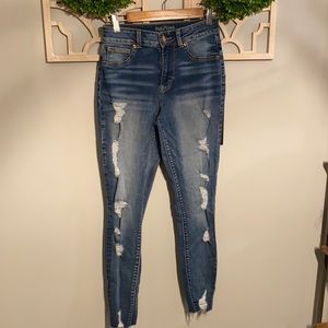 Maurices high rise distressed jegging